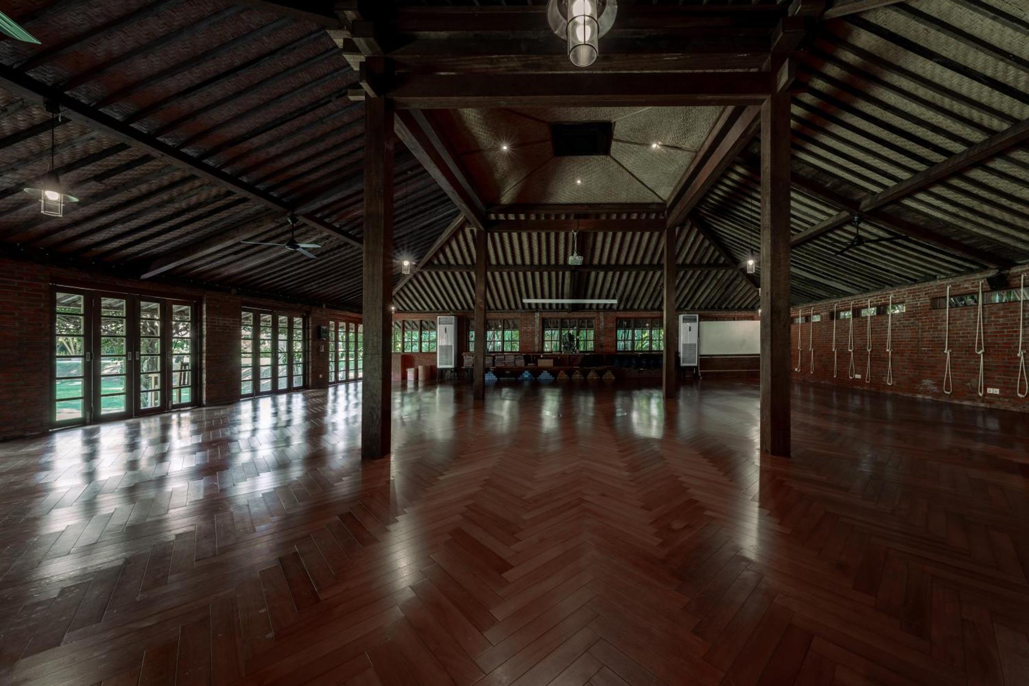 Hotel Komune And Beach Club Bali Keramas Exterior photo