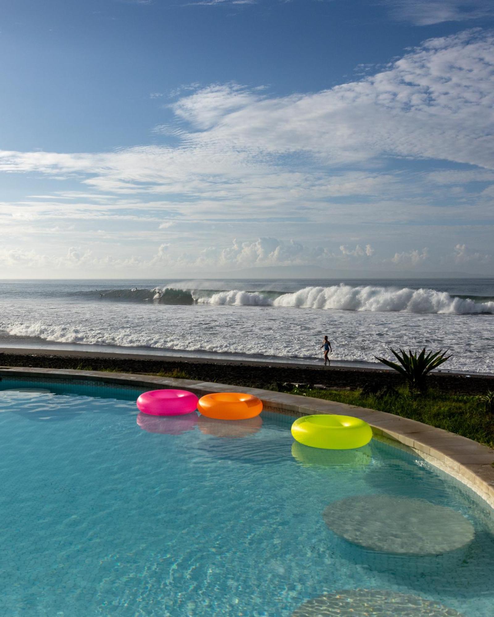 Hotel Komune And Beach Club Bali Keramas Exterior photo