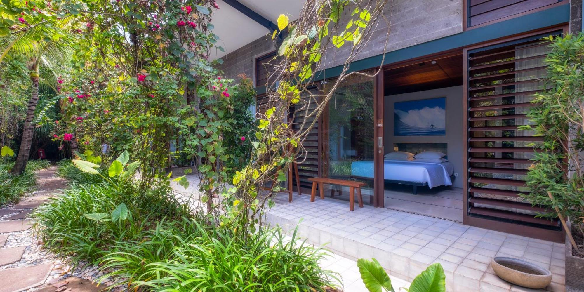 Hotel Komune And Beach Club Bali Keramas Exterior photo